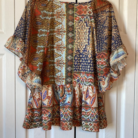 New Direction Short Ruffle Sleeve. Size Small. - Picture 5 of 5